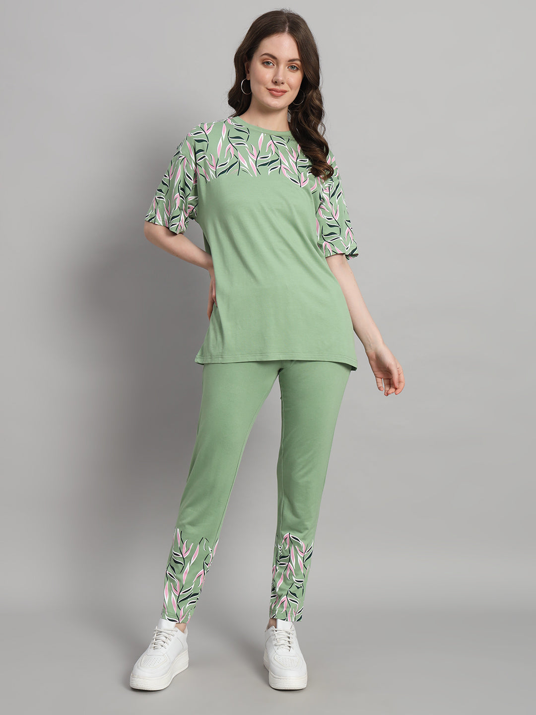 Spring green foliage athletic set