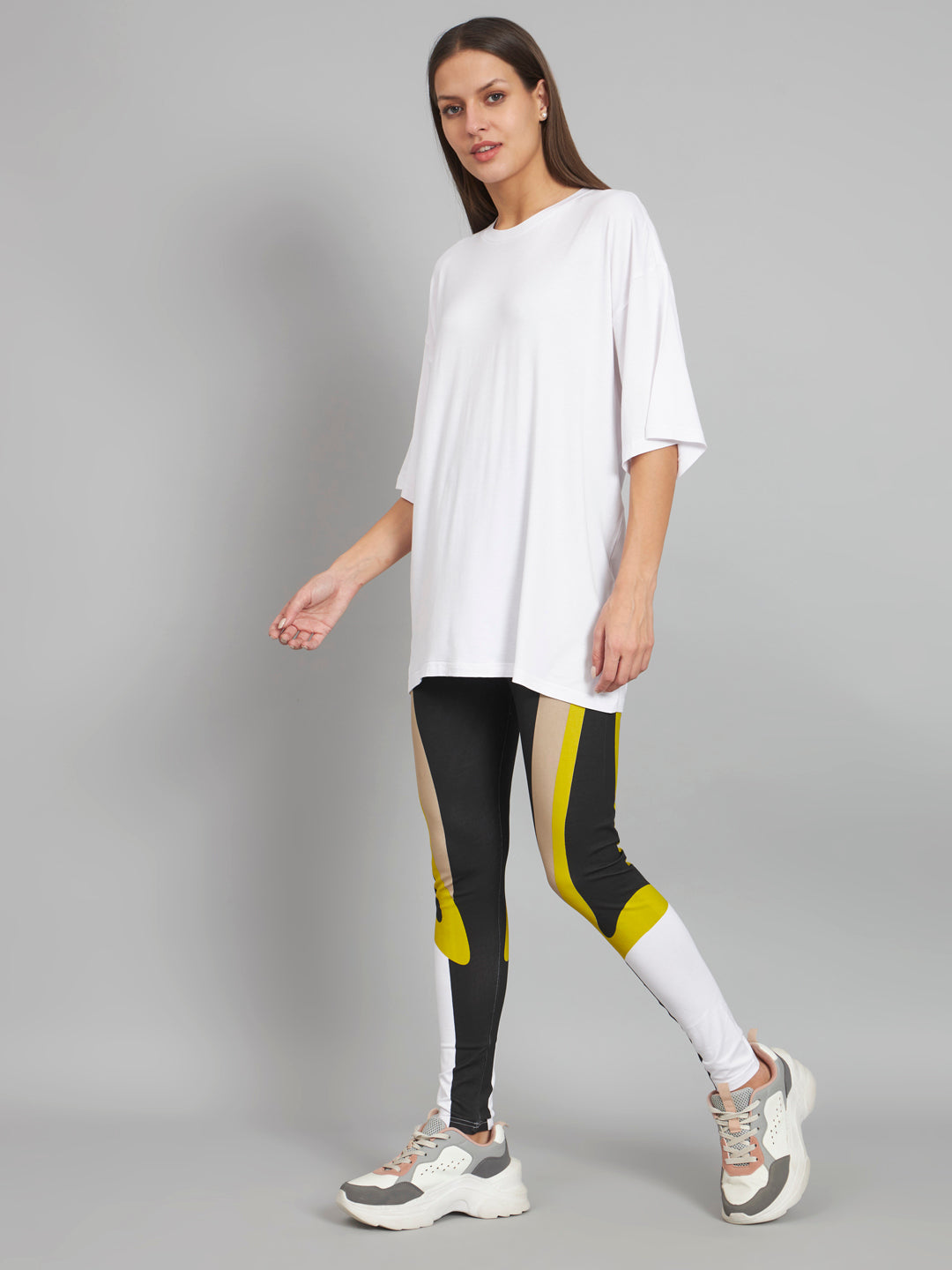 White geometric print leggings set