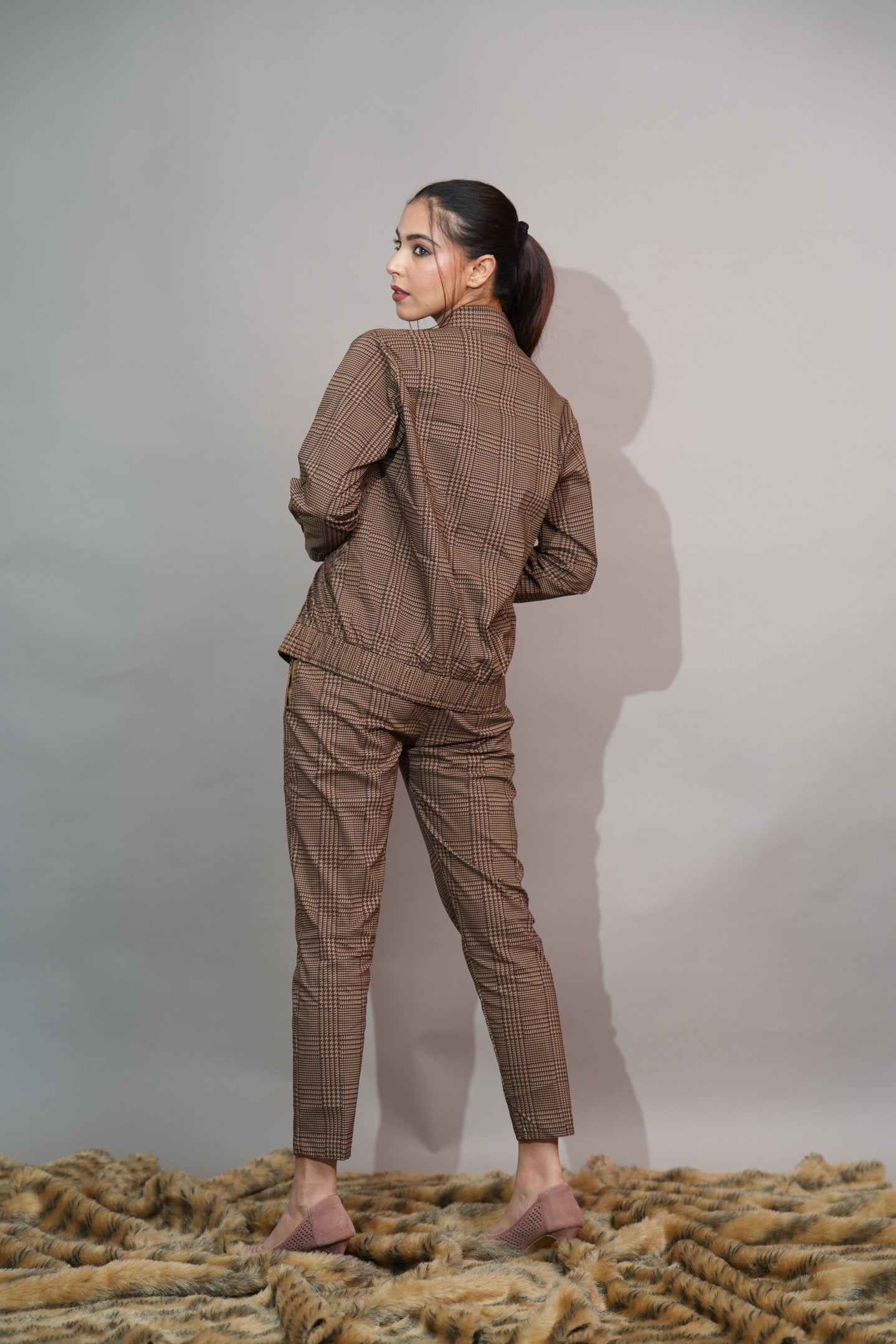 Khaki printed zipper with pants